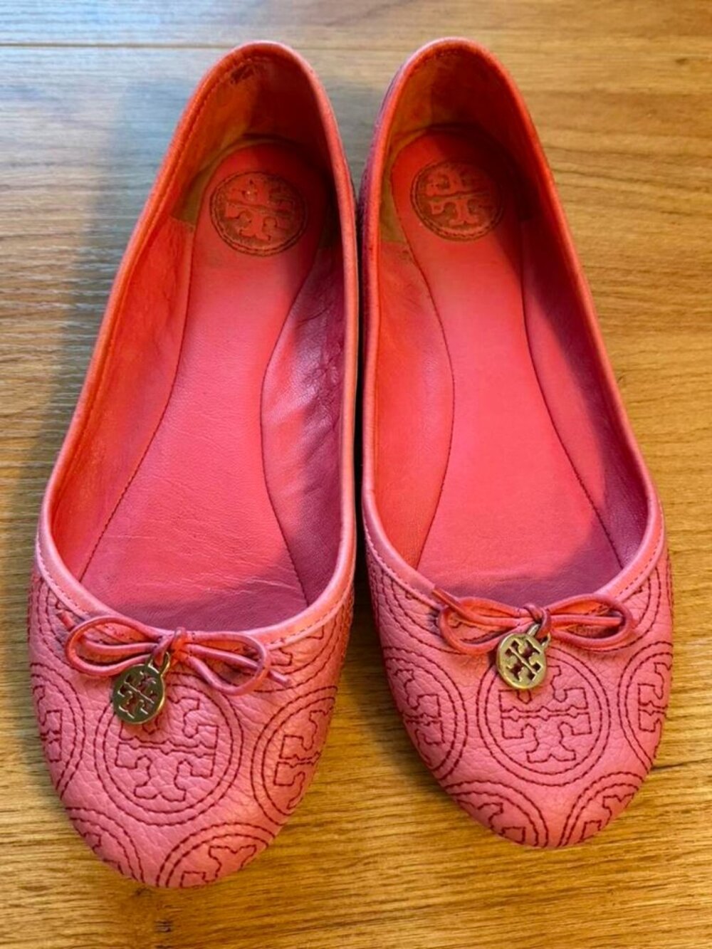 Tory Burch Embroidered Rose Petal Pink Chelsea Flat Leather Logo Slip On Ballet